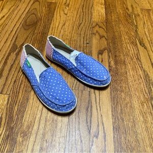 Sanuk flats size 6